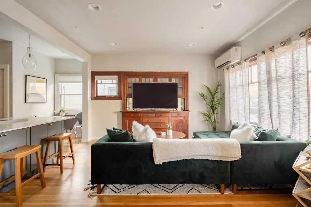 Apartment Stay Portland - Well-Preserved Quintessential 1922 Craftsman United States