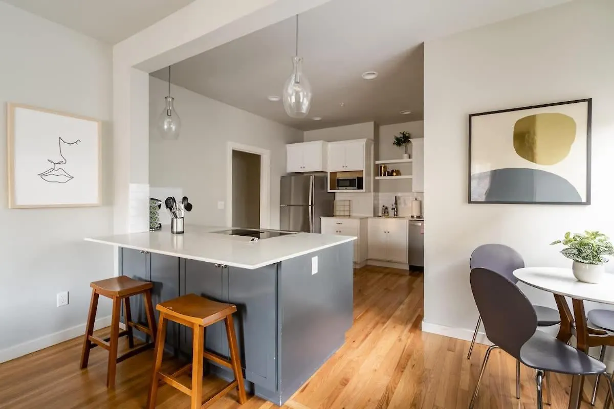 Stay Portland - Well-Preserved Quintessential 1922 Craftsman 0*,  United States