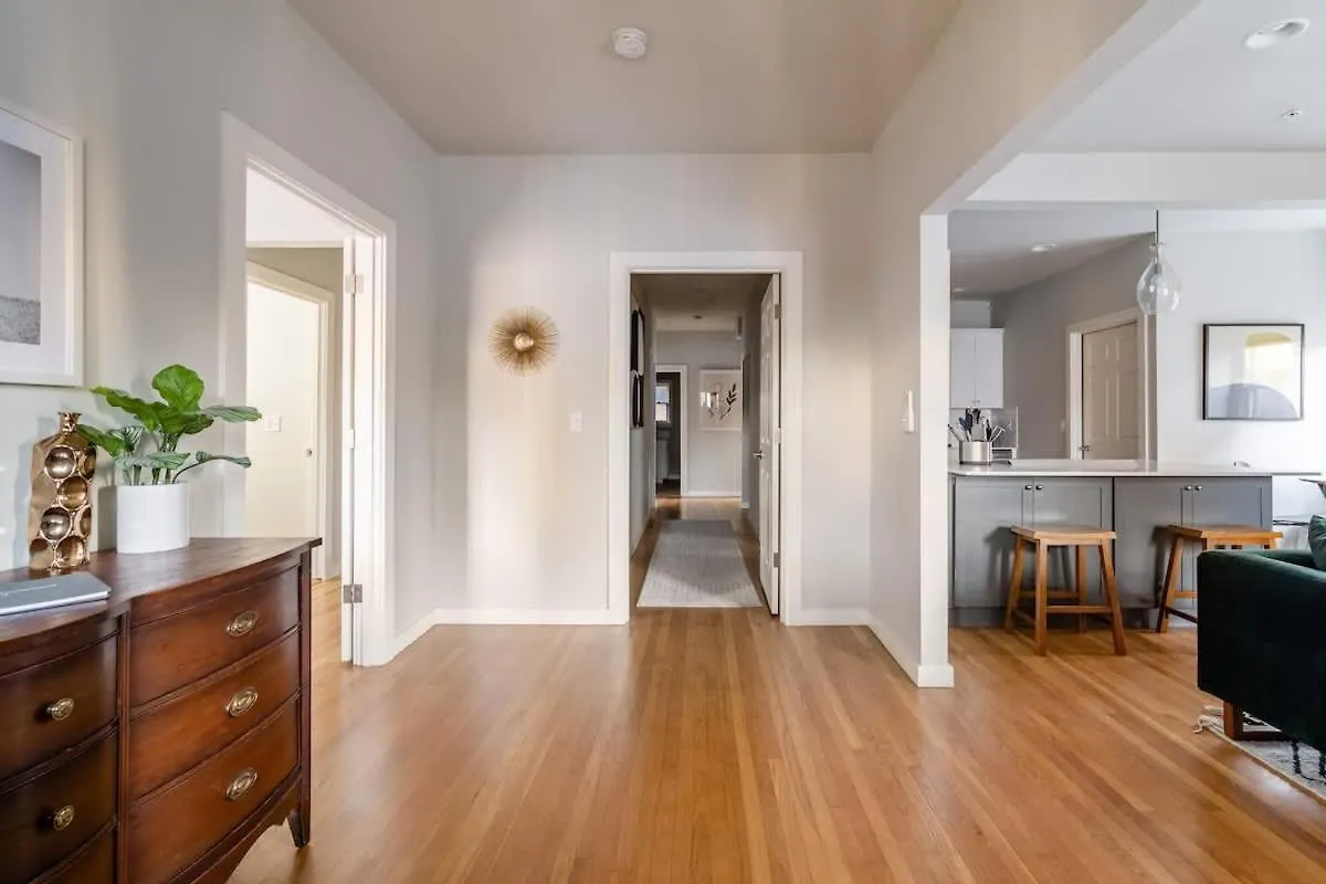 Stay Portland - Well-Preserved Quintessential 1922 Craftsman United States